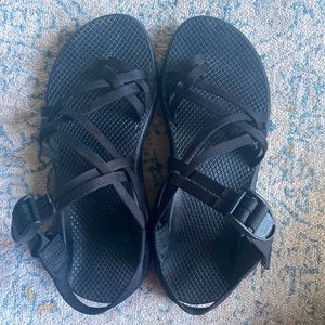 EUC Chaco sandals size 9 or 10 - I can’t remember but will happily measure 4 u